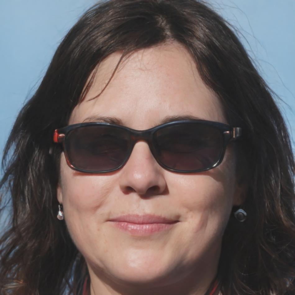 Carmen Vega, Directora Académica de calyphrionex